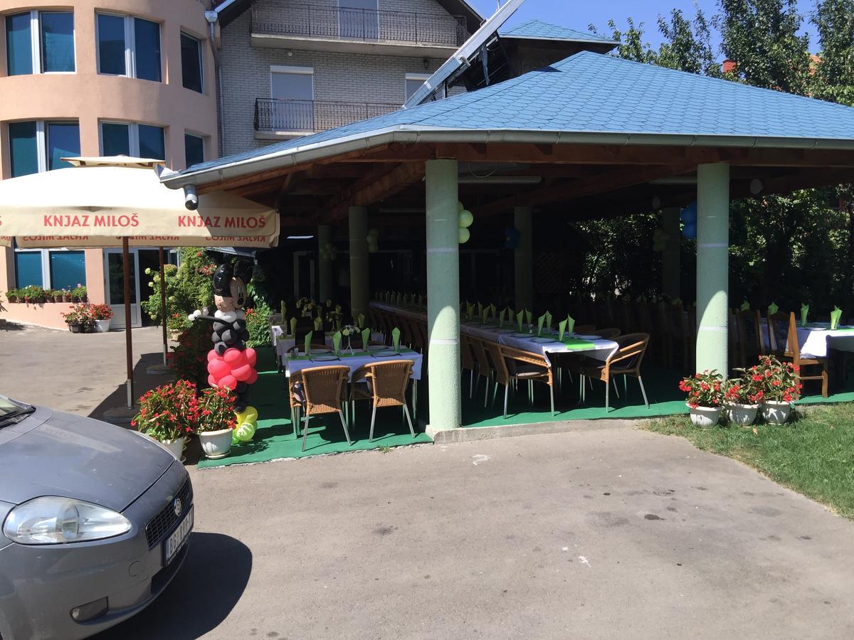 Bed & Breakfast Karavan Raška Exterior foto